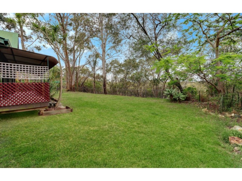 30 Pear Street, Redland Bay QLD 4165