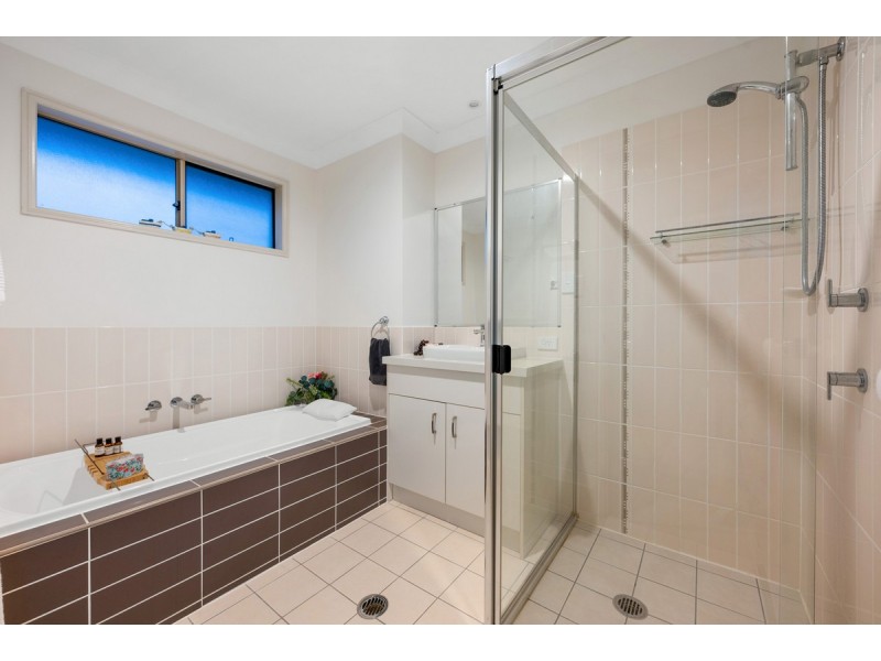 12 Brinley Place, Sinnamon Park QLD 4073