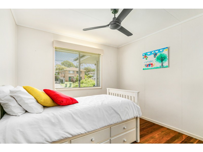 31-33 Wilkie Street, Redland Bay QLD 4165