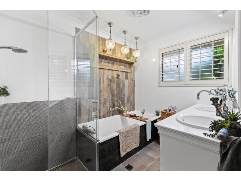 16 Ironwood Avenue, Victoria Point QLD 4165