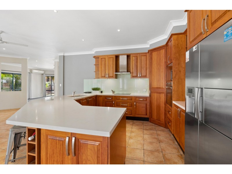 13 Saint Clair Court, Redland Bay QLD 4165