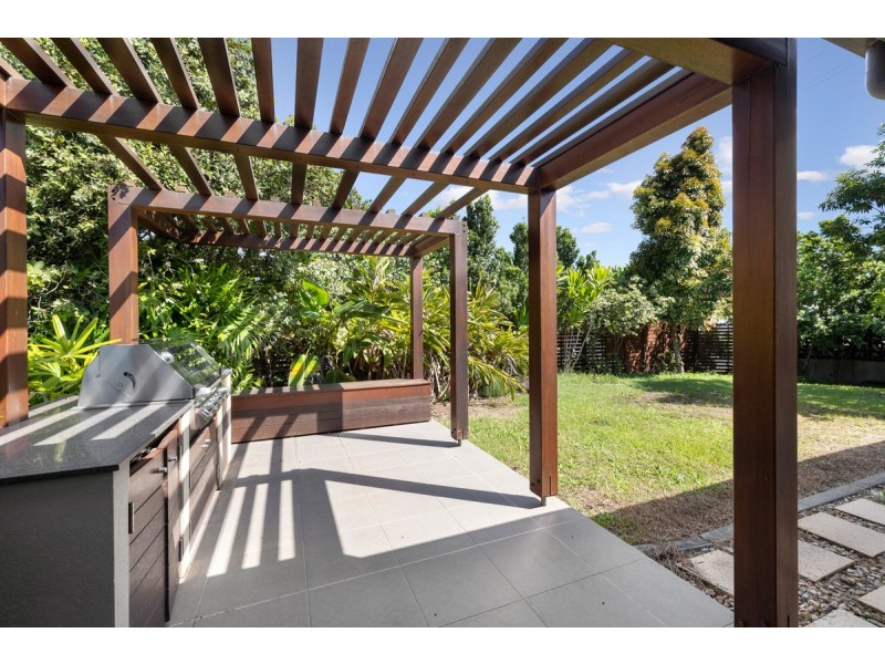 2 East Ridge Street, Thornlands QLD 4164