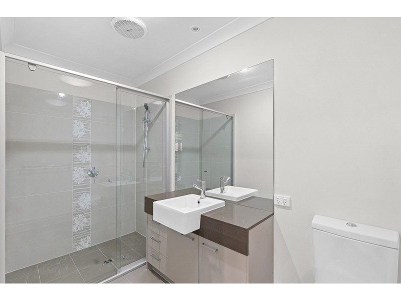 2 East Ridge Street, Thornlands QLD 4164