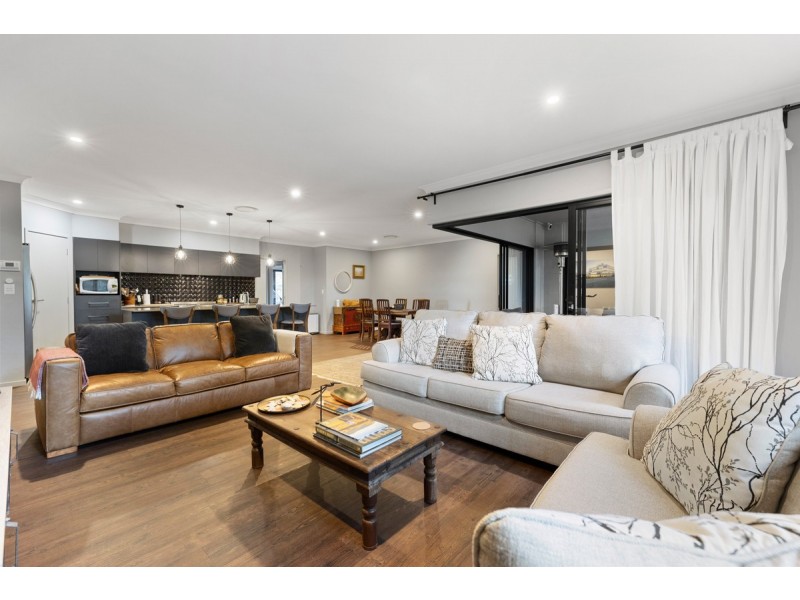 16 Duchess Place, Cleveland QLD 4163