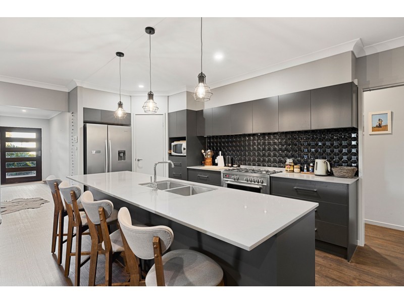 16 Duchess Place, Cleveland QLD 4163