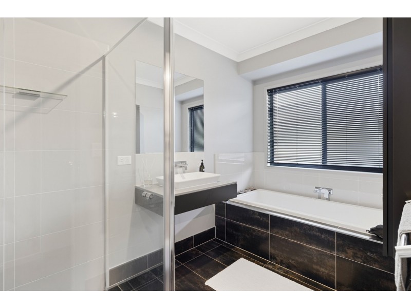 16 Duchess Place, Cleveland QLD 4163