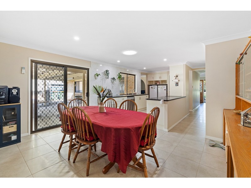 4 Caston Court, Birkdale QLD 4159