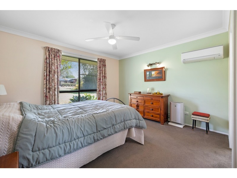 4 Caston Court, Birkdale QLD 4159