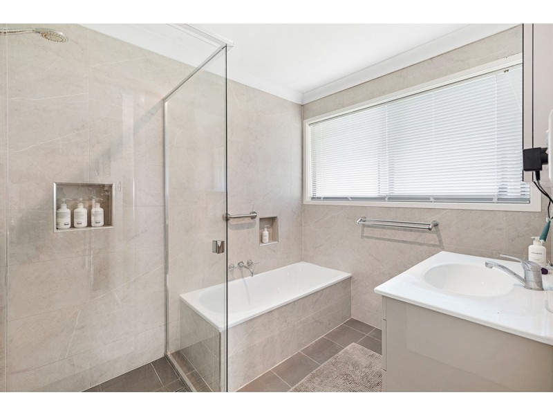 4 Caston Court, Birkdale QLD 4159