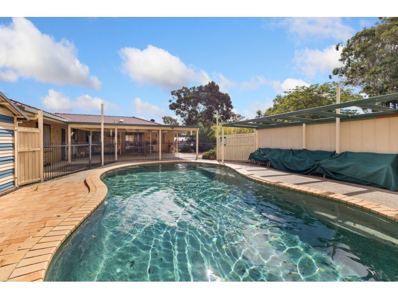 4 Caston Court, Birkdale QLD 4159