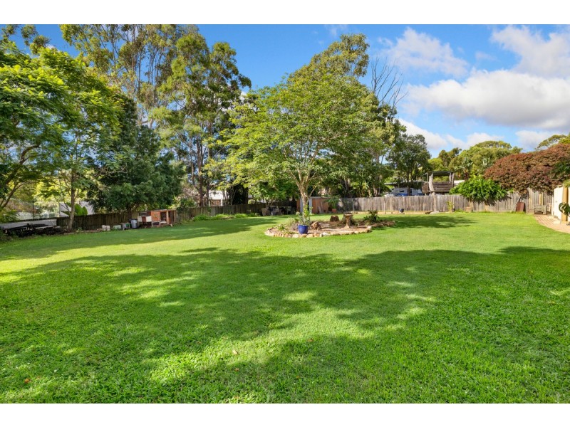 4 Caston Court, Birkdale QLD 4159