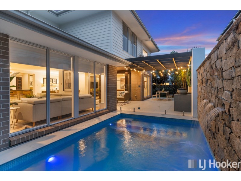 8 Seawater Street, Thornlands QLD 4164