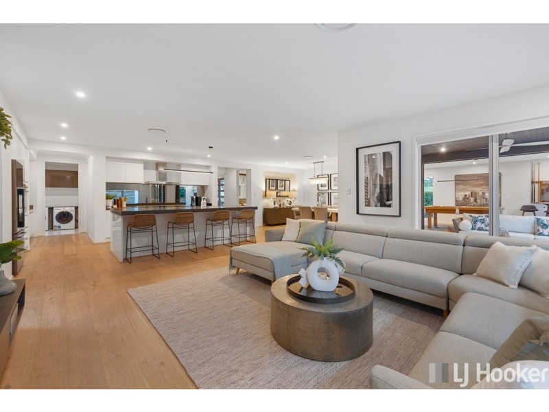 8 Seawater Street, Thornlands QLD 4164