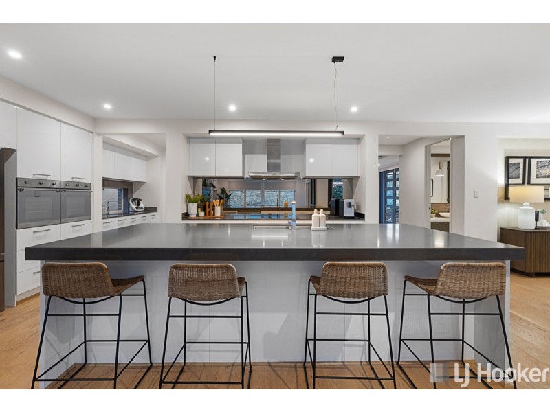 8 Seawater Street, Thornlands QLD 4164