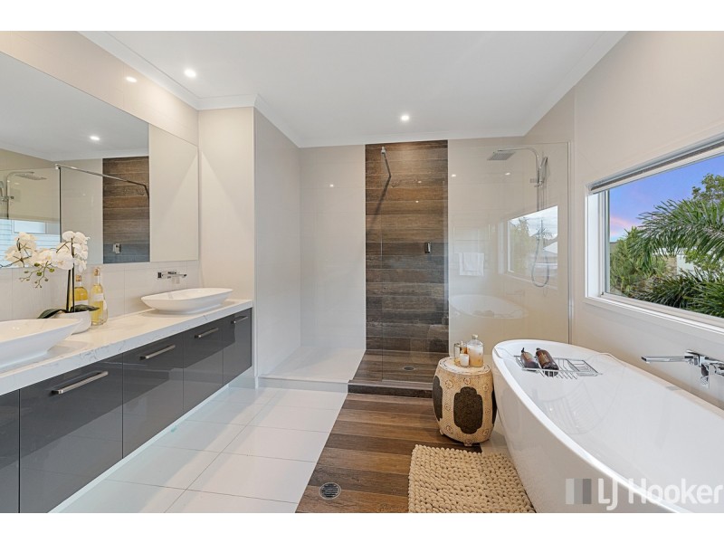 8 Seawater Street, Thornlands QLD 4164