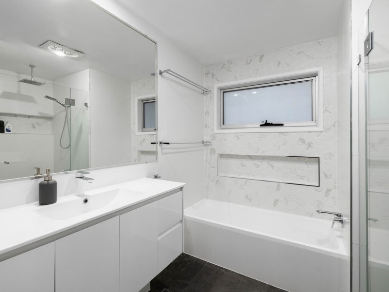 59 Lima Street, Edens Landing QLD 4207