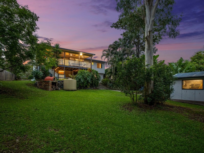59 Lima Street, Edens Landing QLD 4207