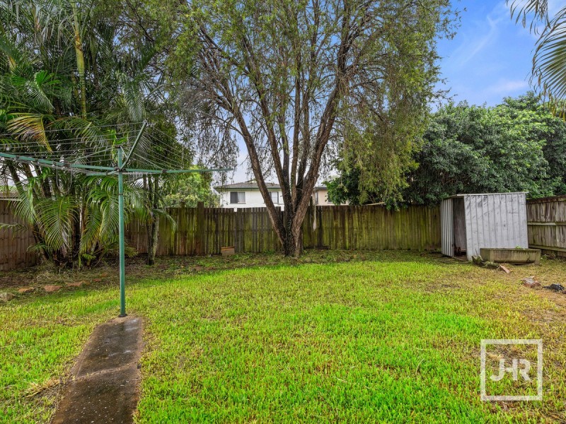 8 Eccles Street, Wynnum West QLD 4178