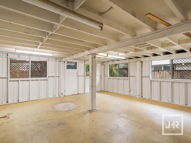 8 Eccles Street, Wynnum West QLD 4178