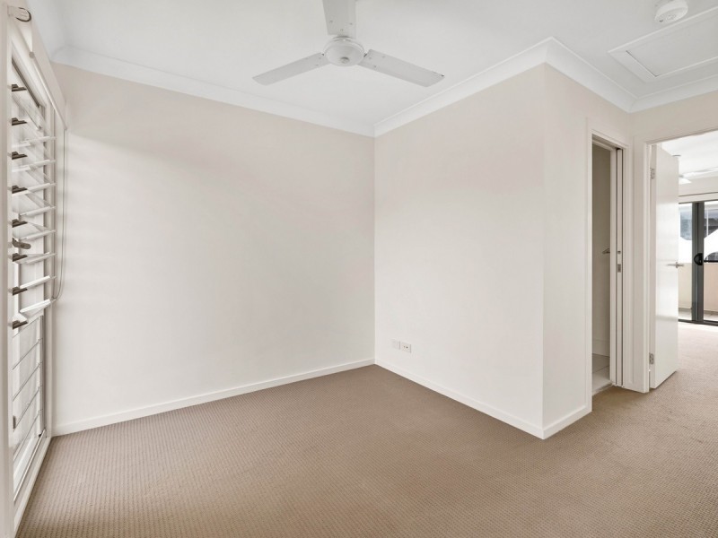 2/5 Daniells Street, Carina QLD 4152