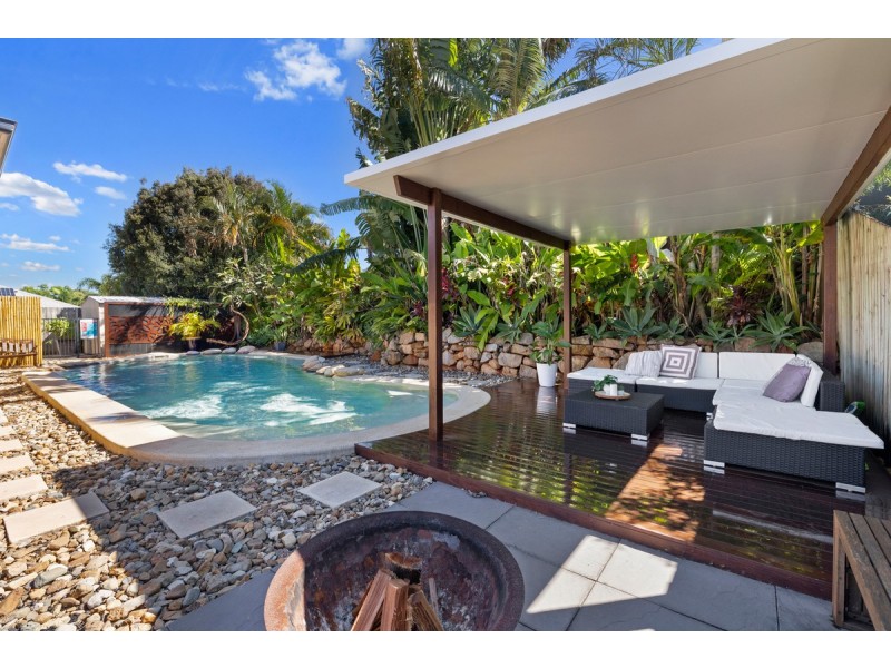 12 Aquila Street, Redland Bay QLD 4165