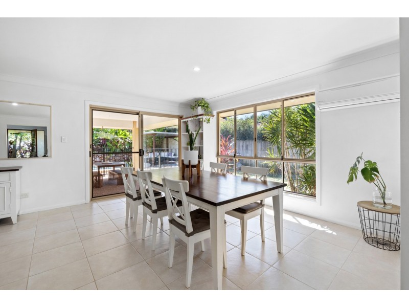 12 Aquila Street, Redland Bay QLD 4165