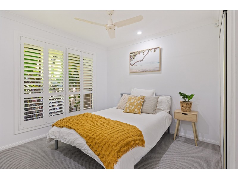 12 Aquila Street, Redland Bay QLD 4165