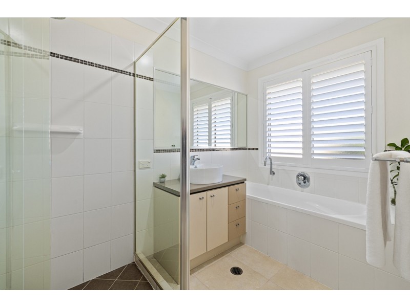 12 Aquila Street, Redland Bay QLD 4165