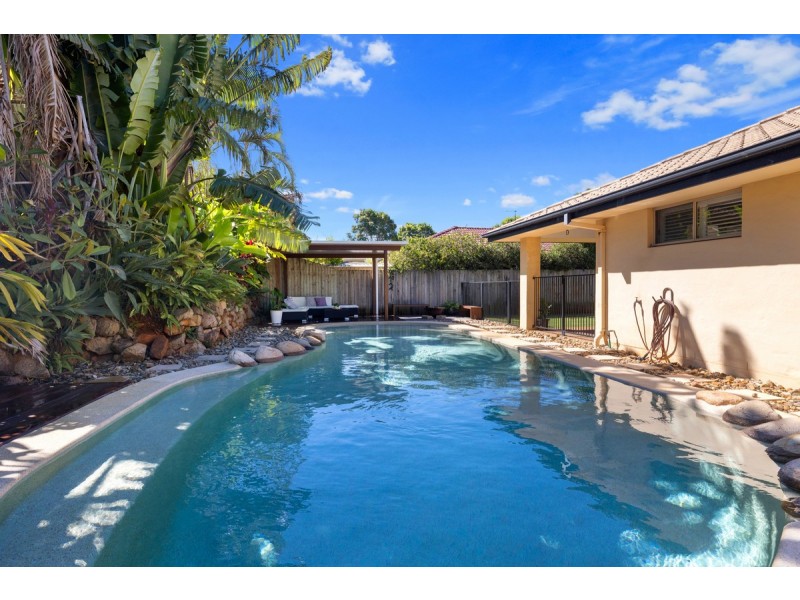 12 Aquila Street, Redland Bay QLD 4165