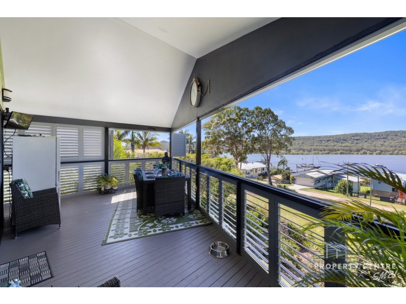 15 Island View Road, Russell Island QLD 4184