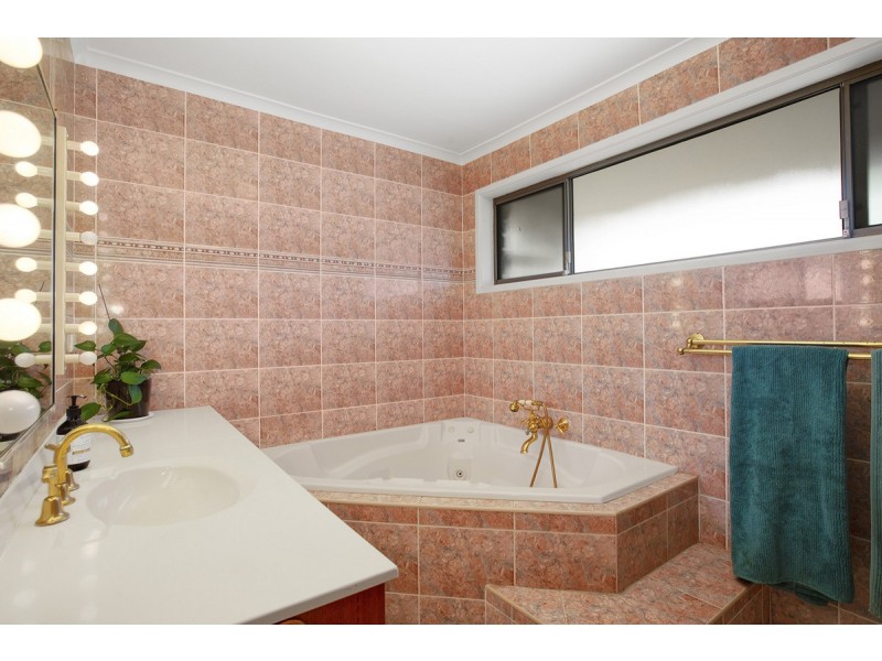 119 Shore Street North, Cleveland QLD 4163