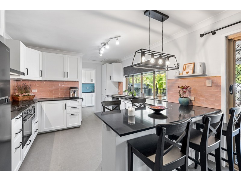 2 Noir Court, Thornlands QLD 4164