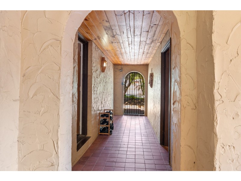 23 Lowanna Terrace, Cleveland QLD 4163