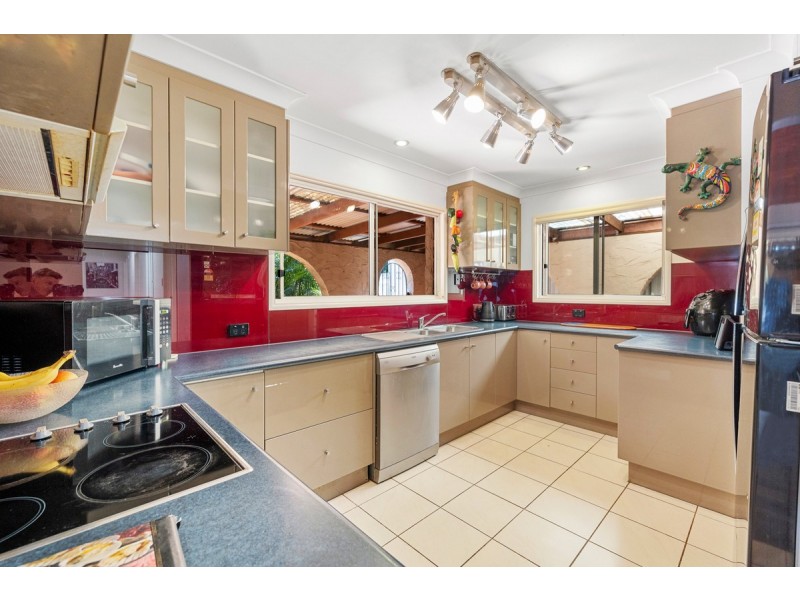 23 Lowanna Terrace, Cleveland QLD 4163