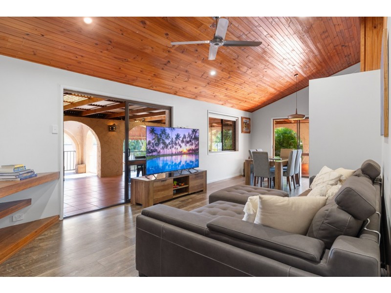 23 Lowanna Terrace, Cleveland QLD 4163