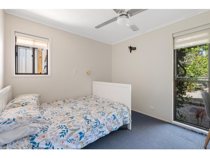 23 Lowanna Terrace, Cleveland QLD 4163