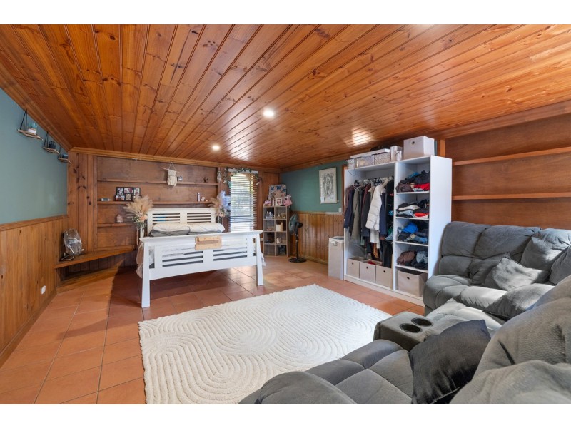 23 Lowanna Terrace, Cleveland QLD 4163