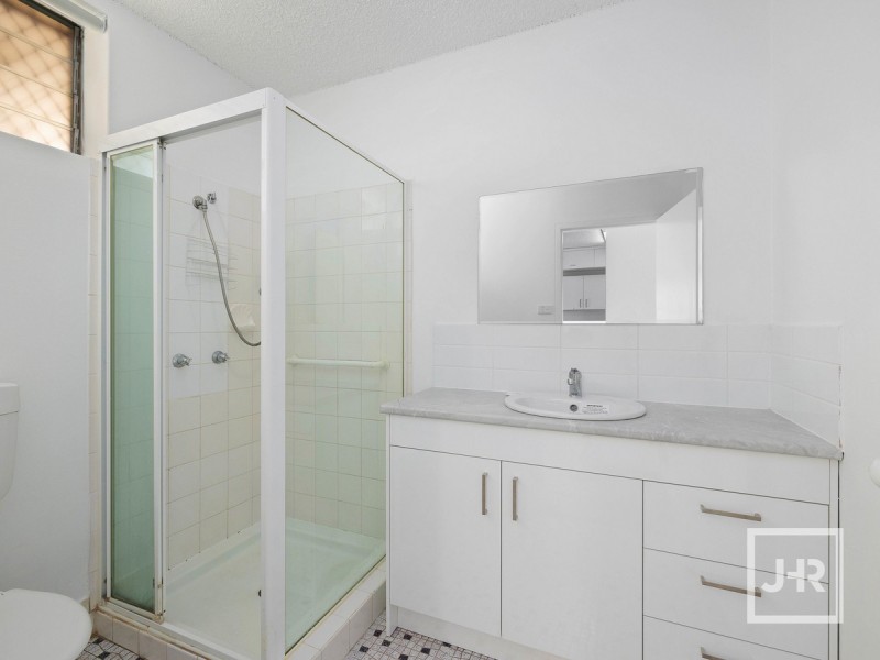 2/24 Weston Street, Coorparoo QLD 4151