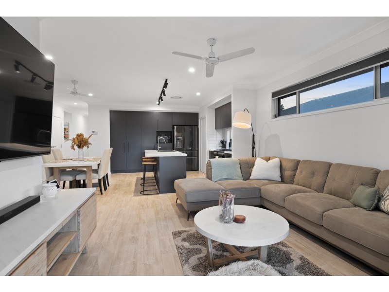 8 Berzins Court, Bahrs Scrub QLD 4207
