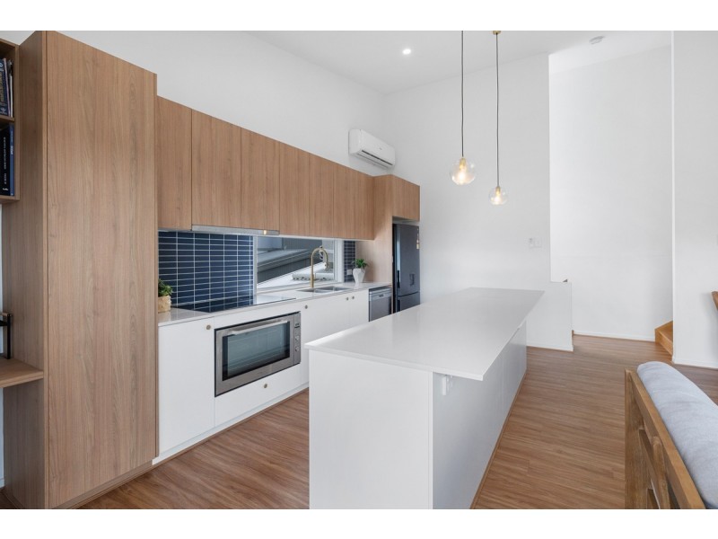 30 Birdie Place, Carbrook QLD 4130