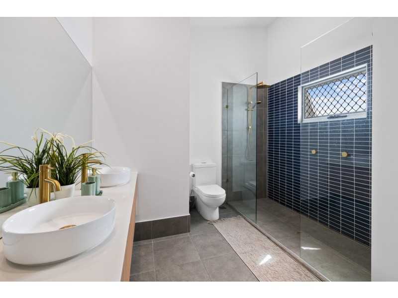 30 Birdie Place, Carbrook QLD 4130