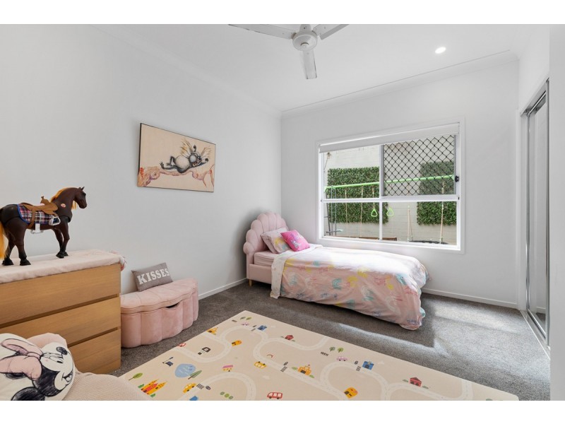 30 Birdie Place, Carbrook QLD 4130