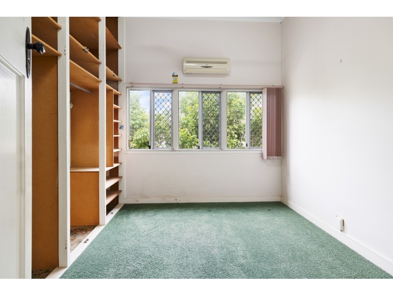 85 Dover Street, Hawthorne QLD 4171