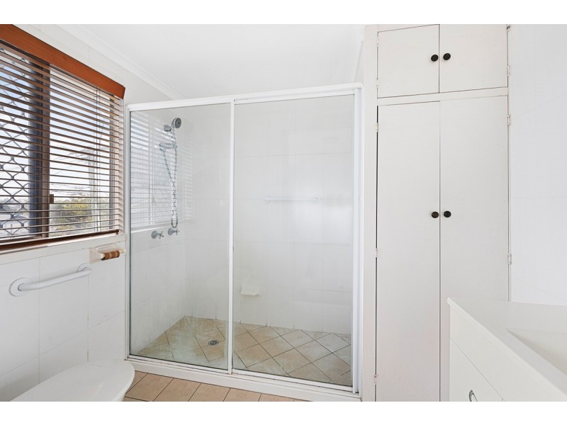 85 Dover Street, Hawthorne QLD 4171