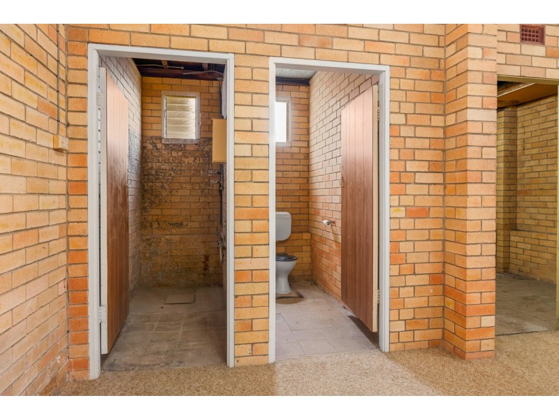 85 Dover Street, Hawthorne QLD 4171