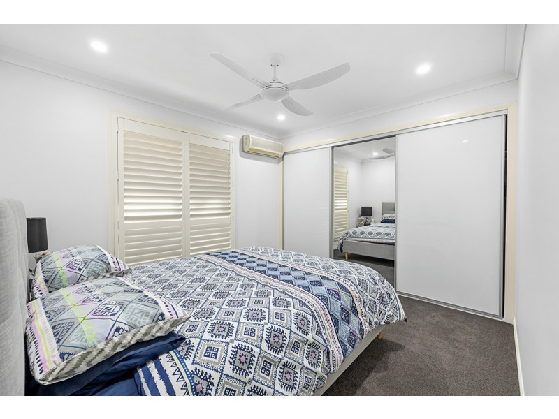 9 Brampton Close, Redland Bay QLD 4165