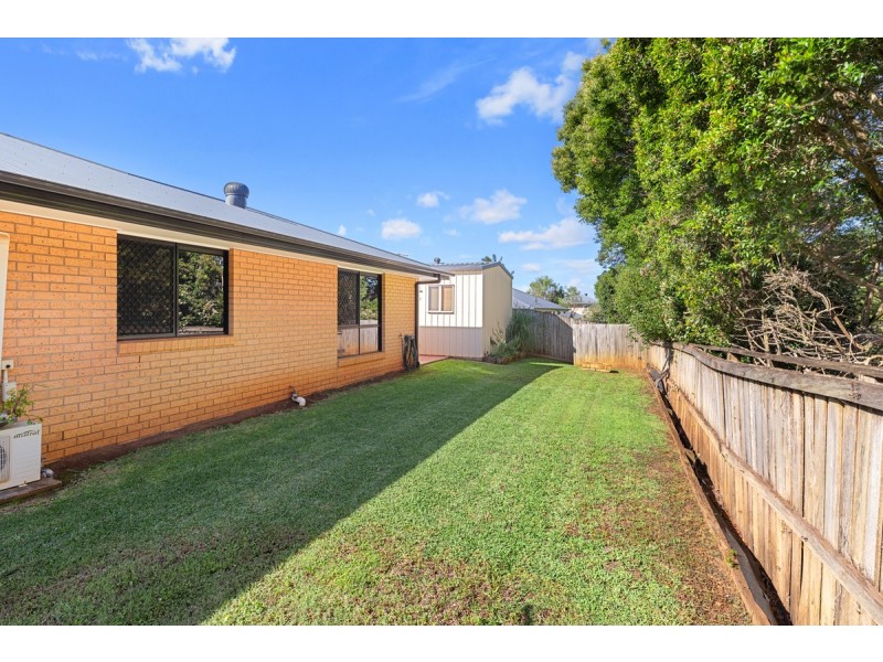 9 Brampton Close, Redland Bay QLD 4165