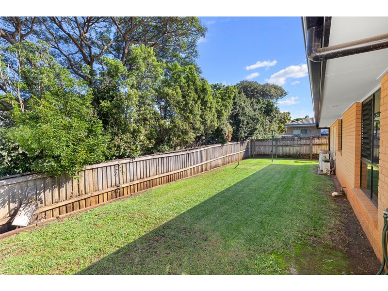 9 Brampton Close, Redland Bay QLD 4165