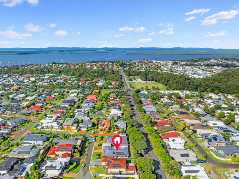 9 Brampton Close, Redland Bay QLD 4165