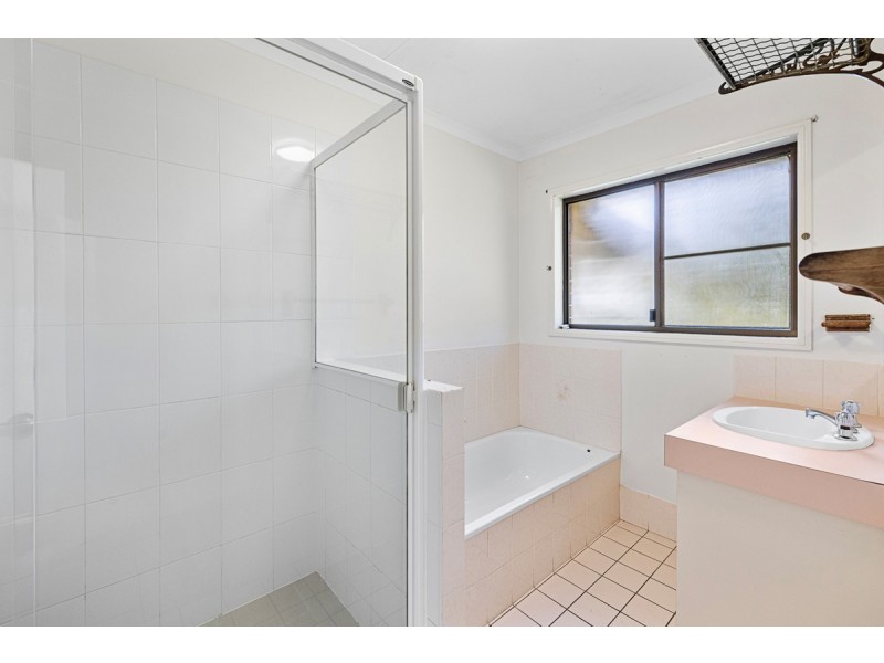 27 Terrier Court, Redland Bay QLD 4165